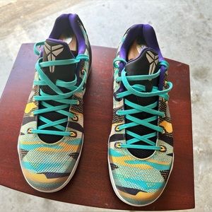 Nike Kobe shoes has only worn a couple of times